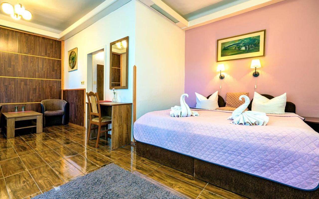 Hotel Džbán Karlova Studánka Exterior foto