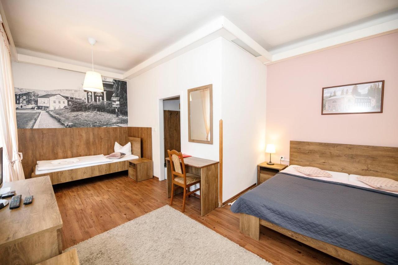 Hotel Džbán Karlova Studánka Exterior foto
