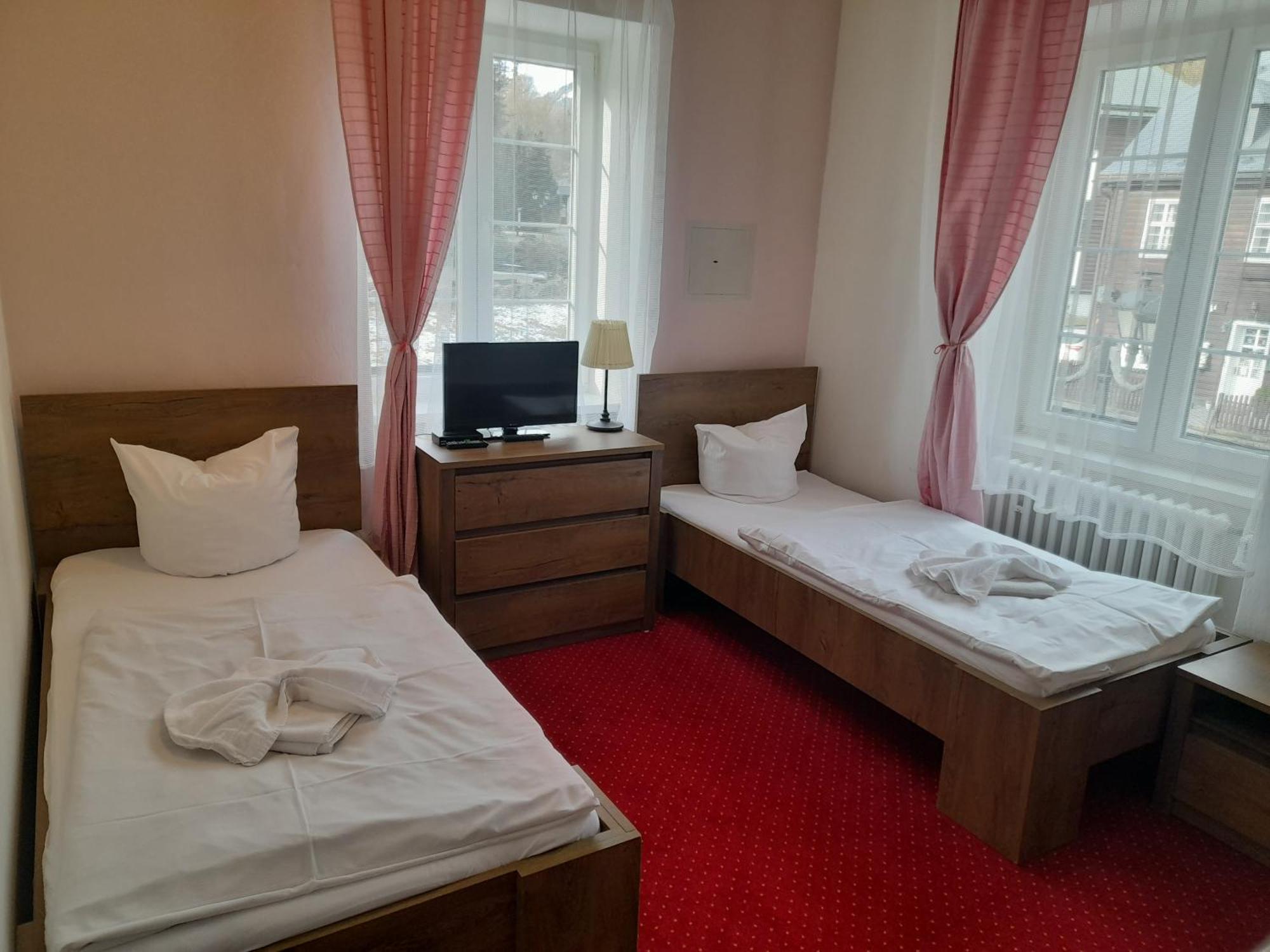 Hotel Džbán Karlova Studánka Exterior foto